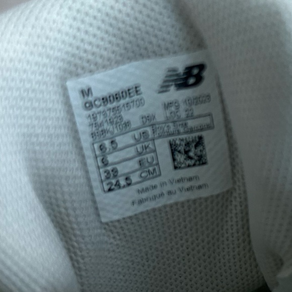 New Balance 9060 Lichen Green / Olivine. New unworn without box. - Picture 11 of 11